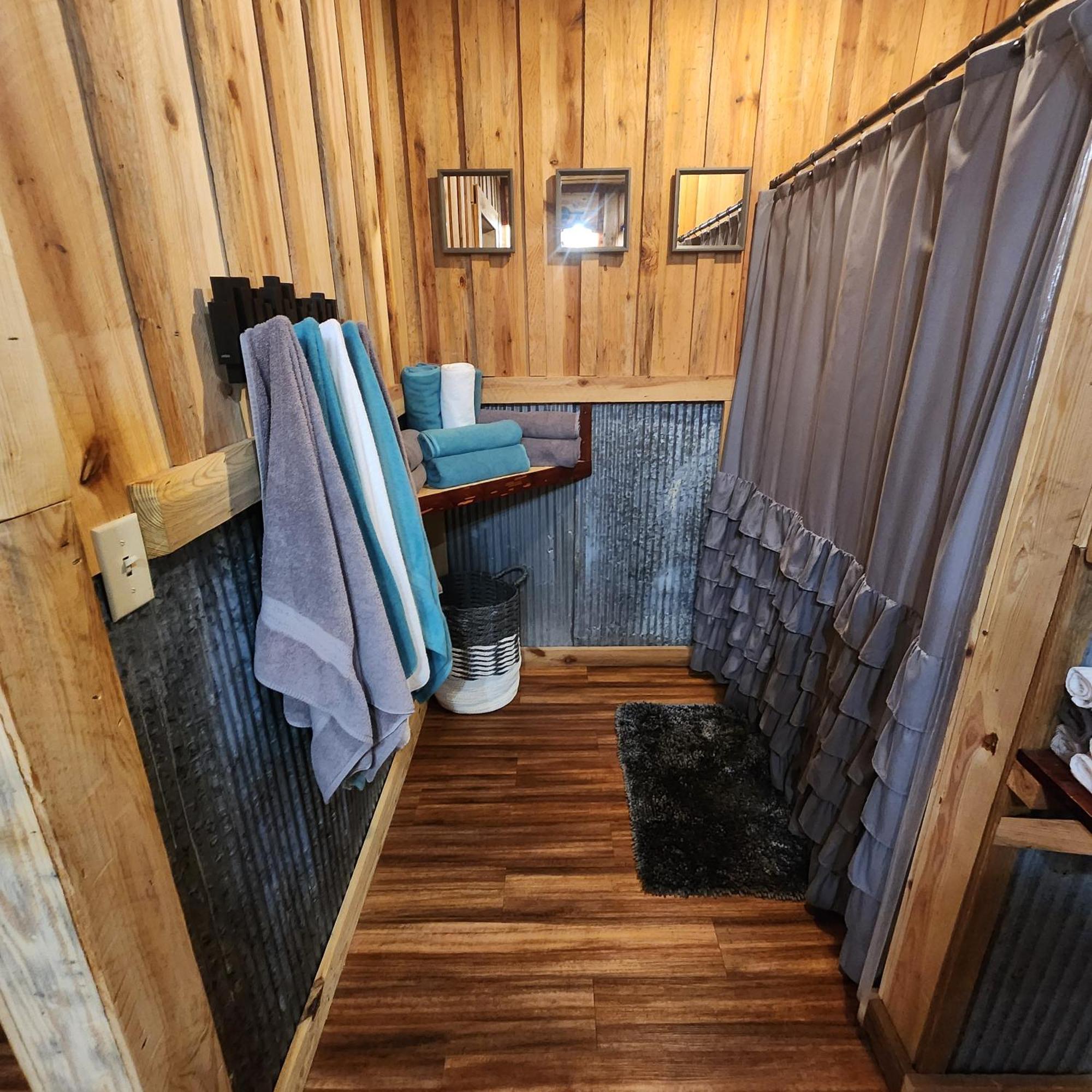Unique Country Cabin Meets Farmhouse Modern!!! Mena Dış mekan fotoğraf