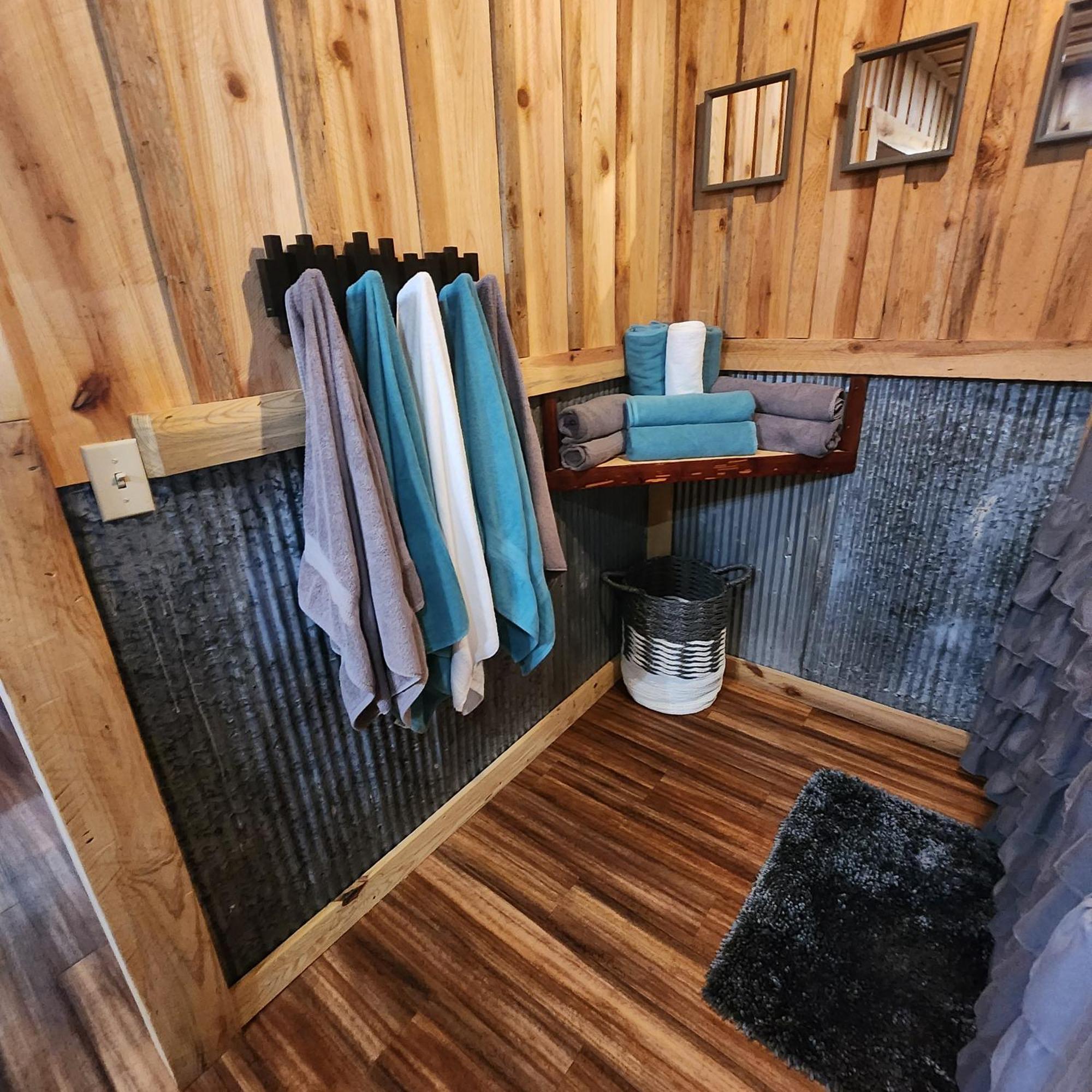 Unique Country Cabin Meets Farmhouse Modern!!! Mena Dış mekan fotoğraf